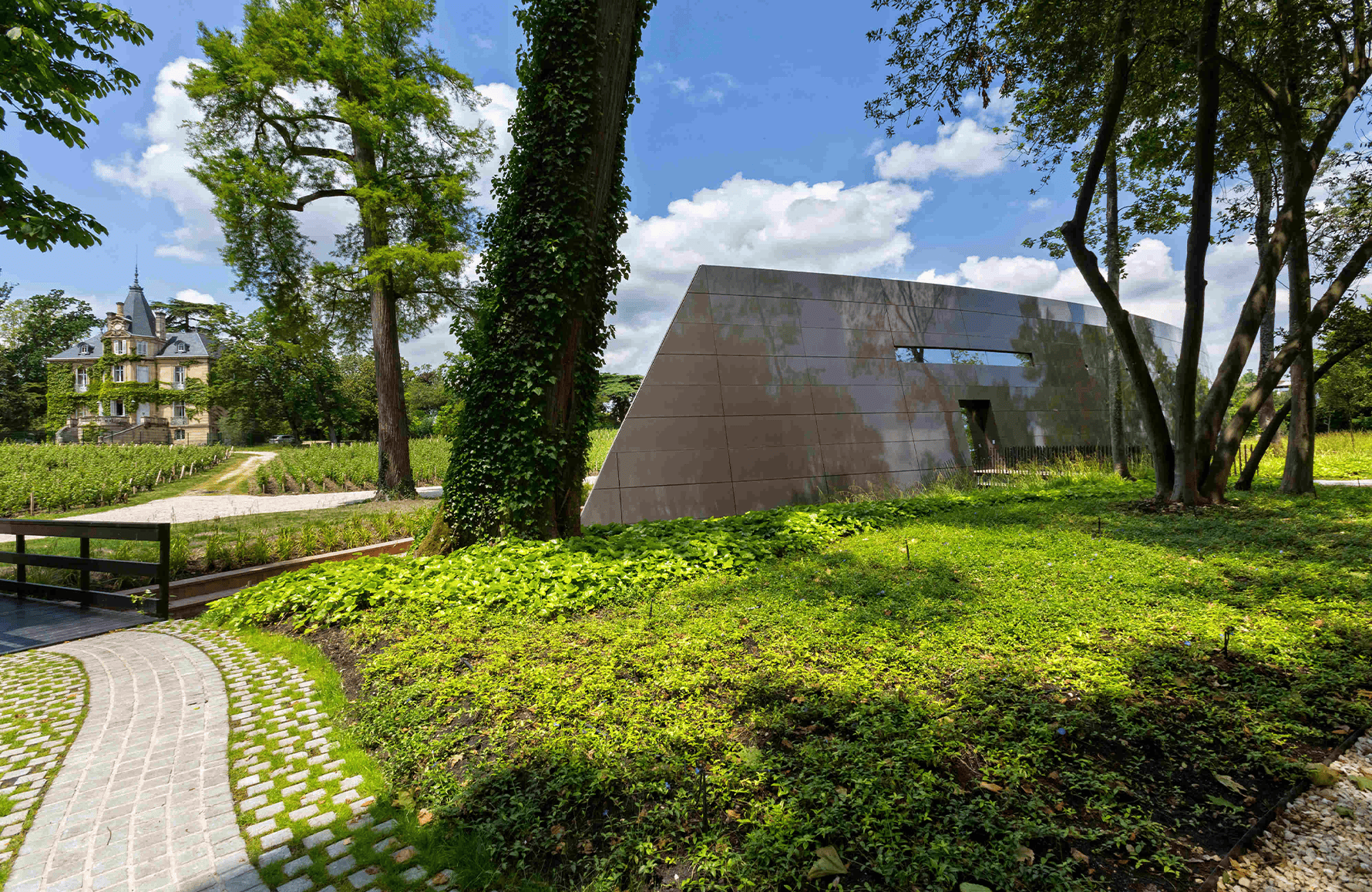 Wines Château Les Carmes Haut-Brion